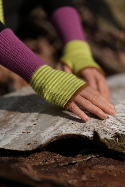 fingerless mitts - stripes | raspberry lime